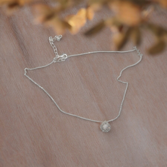 Swarovski Crystal pendant and silver tone necklace - Picture 7 of 7